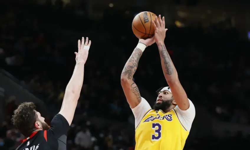 Anthony Davis reveals reason for his poor shooting last season