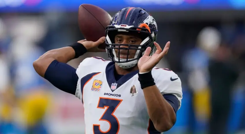 Russell Wilson gives injury update after missing action in Week 7 