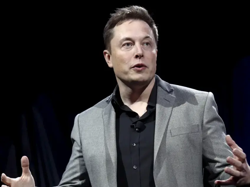 Elon Musk: "Suspend the development of AI"