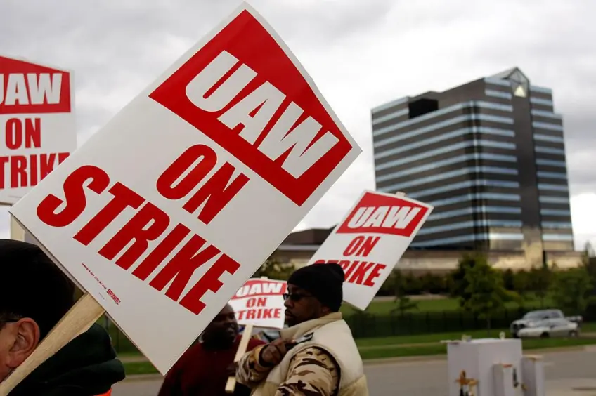 Big Three Automakers Face Potential Simultaneous Strike