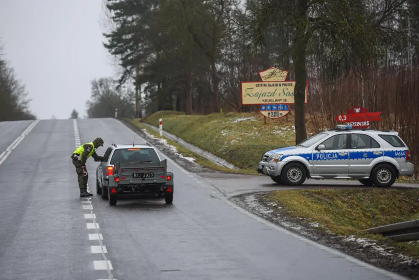 Poland bans entry of vehicles with Russian registration