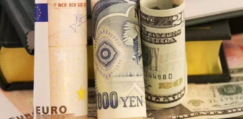 American Dollar climbs to two-month peak as euro, yen plummet; Pound rebounds